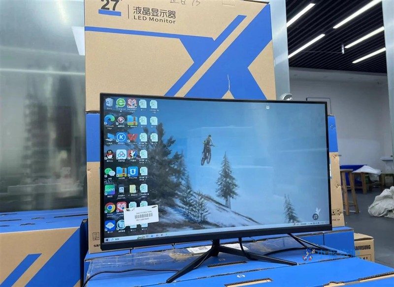 雷神 4K 160Hz 显示器